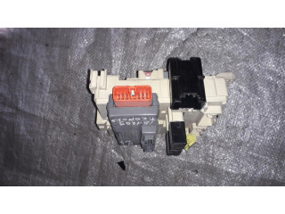   Pojistková skříňka 8264112150   Toyota Corolla E110 2002