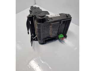 Блок предохранителей 30765149, 28024622 Volvo S60