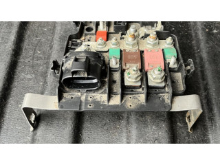 Предохранитель реле аккумулятора