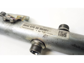 Vstřikovací lišta A6420703095 Mercedes-Benz E C207 W207 pro naftový motor 3.0 OM 642.838