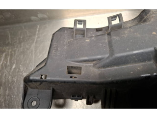 Блок предохранителей  9494210   Volvo V70    