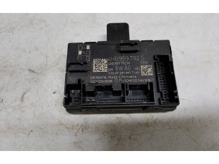 Блок управления дверью 4H0959792S   Audi A3 S3 8P