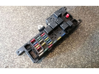 Блок предохранителей 30728008, 518829106 Volvo XC90