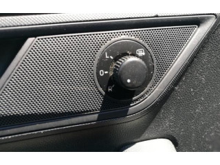 Зеркало электрическое Skoda Fabia Mk3 (NJ) 2015 - 2021 года