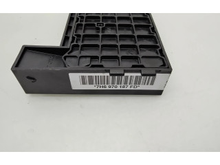 Pojistková skříňka 7H6970187FD Volkswagen Transporter - Caravelle T5 2006