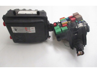 Блок предохранителей 9804848580   Peugeot 2008 II    