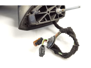 Зеркало электрическое        Peugeot 5008   -  года   