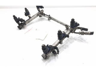 Топливная рампа 078133681   Audi A6 S6 C5 4B  