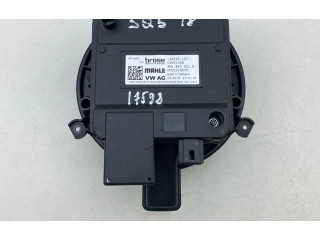 Вентилятор печки 4M1820021B Audi Q5 SQ5