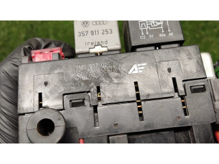 Блок предохранителей 7M0937025D, 95VW14A073DC Ford Galaxy