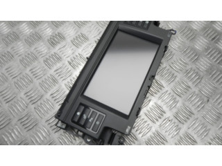 Радио/ проигрыватель CD/DVD / навигация