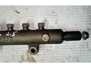 Топливная рампа    Mitsubishi L200  