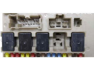 Блок предохранителей 902665 Renault Clio III