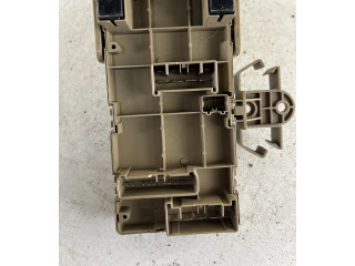 Блок предохранителей 82201AG041, 802221 Subaru Outback