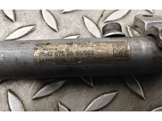 Топливная рампа A6420700695   Mercedes-Benz ML W164   для двигателя OM 642.940