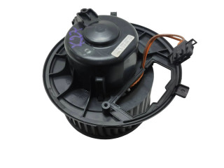 Блок предохранителей  3C1820015Q, CZ0160600868   Volkswagen PASSAT B7    