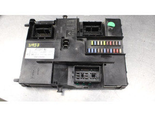 Блок предохранителей    Ford Transit Custom    