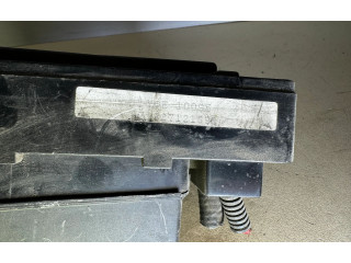 Блок предохранителей YOE10095, 071827121391 Rover 200 XV