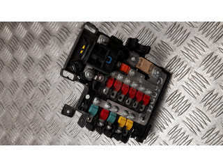 Pojistková skříňka 101327200F Tela Model S 2015