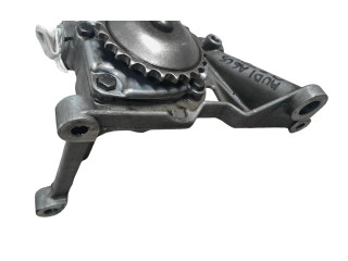 Масляный насос   059115105H, 059115121C  Audi A6 S6 C5 4B 