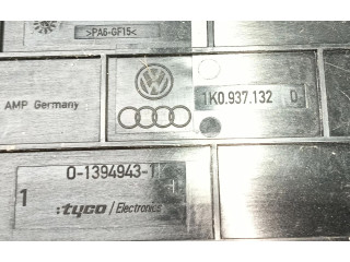 Pojistková skříňka Řídící jednotka BSM 1K0937124K, 013949631C   Volkswagen Caddy 2004