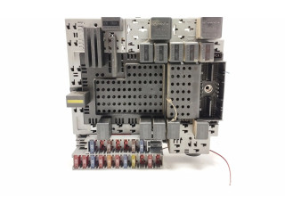 Блок предохранителей 30679527   Volvo S80    