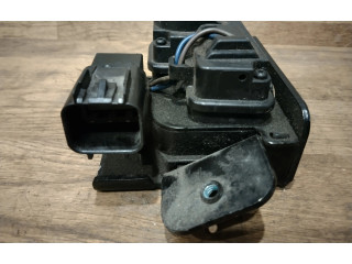 Zámek zadních dveří Opel Antara 2010