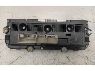 Блок управления климат-контролем 74677530   Volkswagen PASSAT