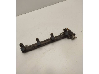 Топливная рампа 036133319   Volkswagen Golf IV  