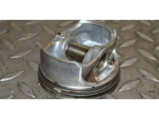 Píst    BMW 1 E81 E87  pro benzínový motor 2.0 N43 B20 A 