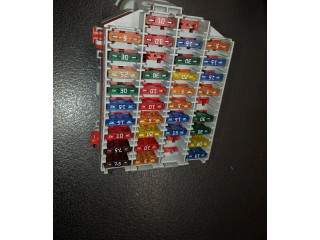   Pojistková skříňka 9162439   Volvo XC70 2003