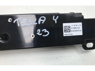 Блок управления 15856010E Tesla Model Y
