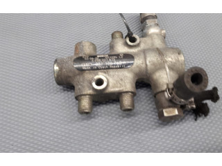 Vstřikovací lišta 057130763h Audi A8 S8 D3 4E