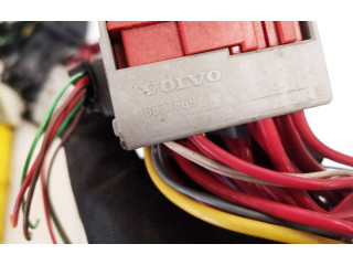Блок предохранителей  8637669, 8637669   Volvo XC90    