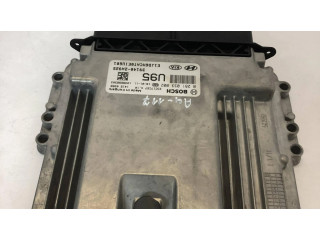 Блок управления двигателя 391402A925, 0281033002 KIA Ceed