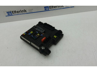 Блок предохранителей  8688264, 8688264   Volvo V70    