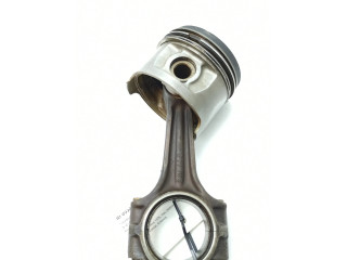 Píst 11004 Mercedes-Benz S W116 pro benzínový motor 2.8