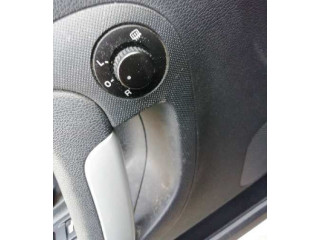 Зеркало электрическое Skoda Fabia Mk2 (5J) 2007 - 2014 года