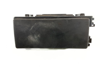 Блок предохранителей 04692073AB, L0023294AB Jeep Grand Cherokee (WK)