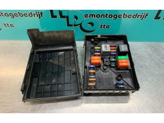 Pojistková skříňka Volkswagen Caddy 2007