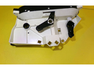 Блок управления климат-контролем 9041704687, MB947678 Mitsubishi Carisma