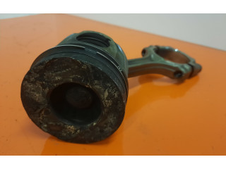  Поршень    Volkswagen PASSAT B6  