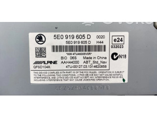 Дисплей 5E0919605DBIO Skoda Octavia Mk3 (5E)