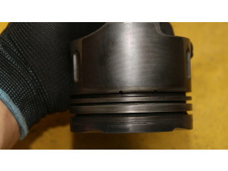 Píst Mercedes-Benz C W203