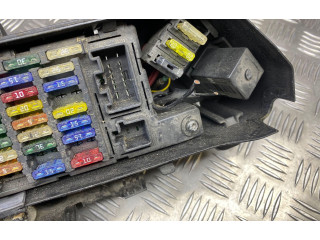 Блок предохранителей  9494210   Volvo S80    