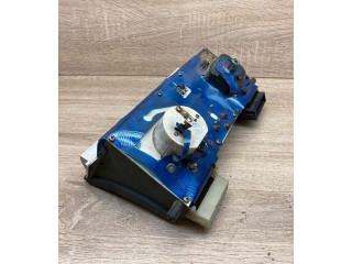 Přístrojová deska Volkswagen PASSAT 1981 321919033, EU