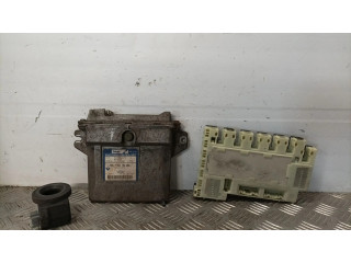 Блок управления двигателя 7700104956, 7700111205 Renault Clio I