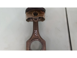 Píst 11257840922, 11247838623 BMW M5 pro benzínový motor 5.0