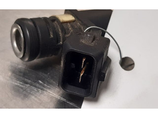 Vstřikovač 132111041872 Renault Wind