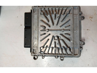 Блок управления двигателя 30729826   Volvo S60